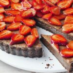 Easy Chocolate Strawberry Tart