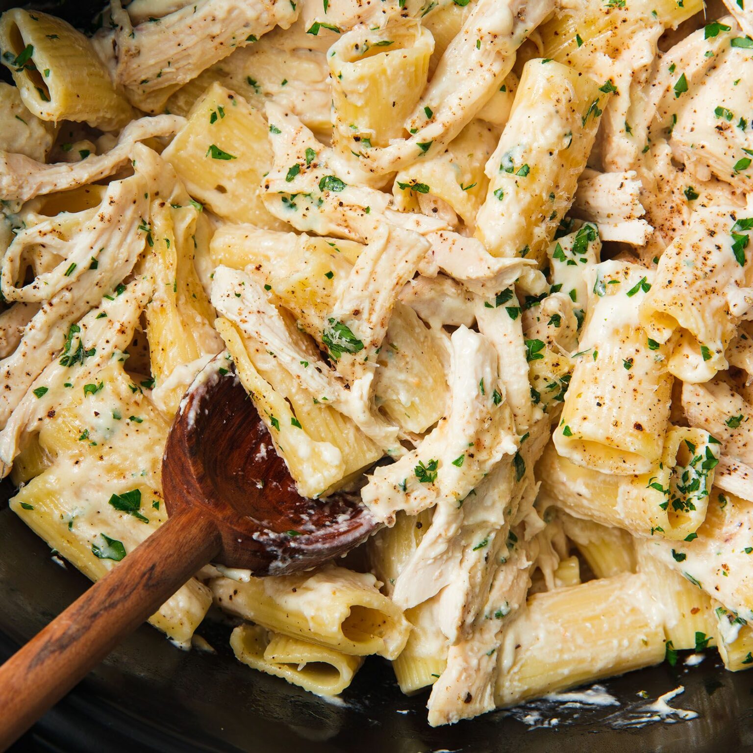 Slow-Cooker Chicken Alfredo - 5* trending recipes with videos