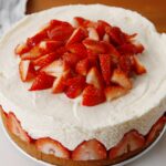 Strawberries & Cream Cheesecake Traybake