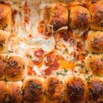 Pull-Apart Garlic Bread Pizza Dip